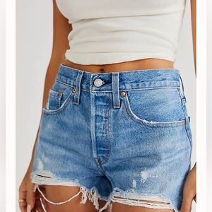 Levi's Premium 501 Original Women's Denim Distressed Blue Shorts Size 28 NWOT